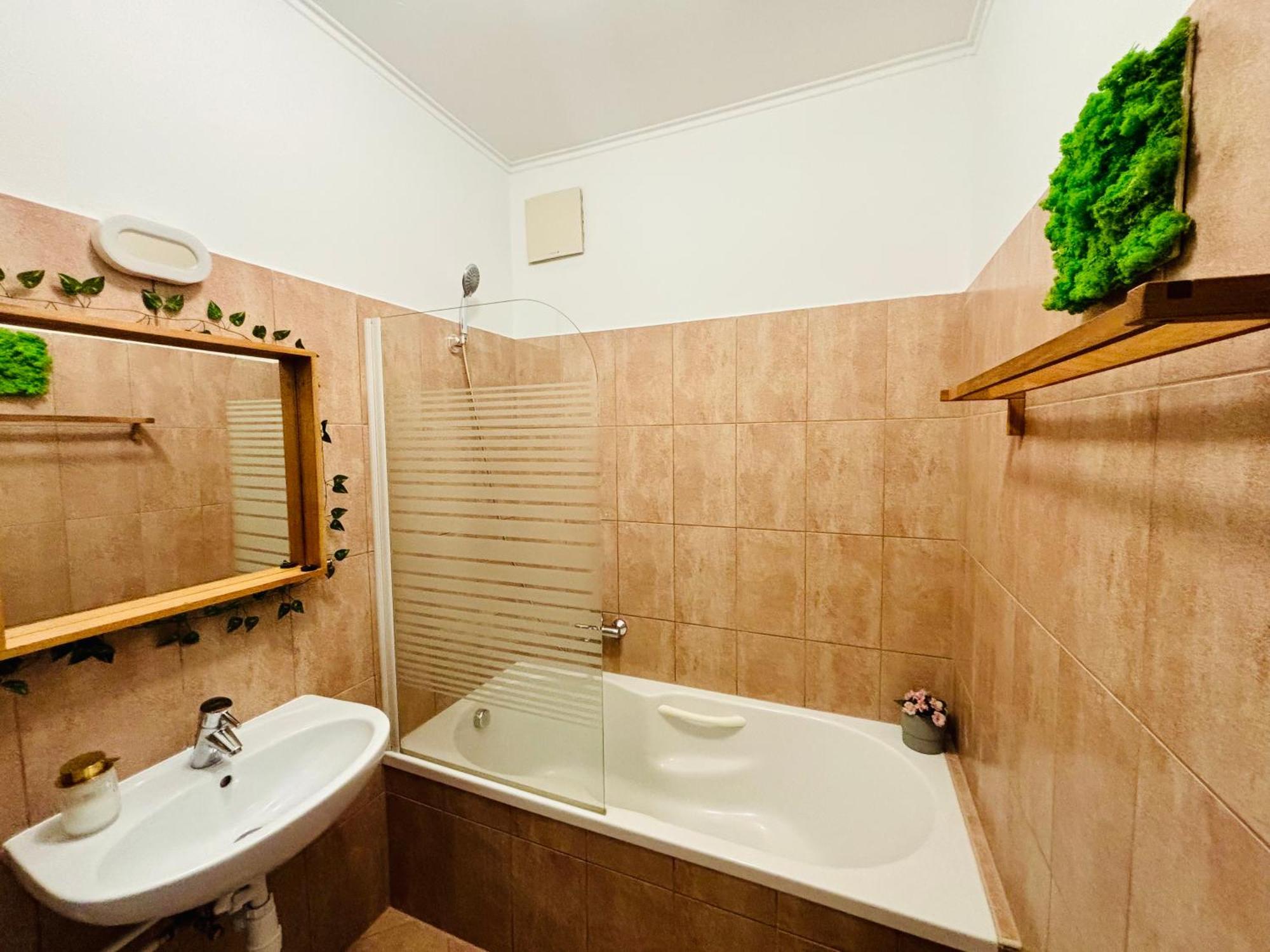 Apartment K52 *